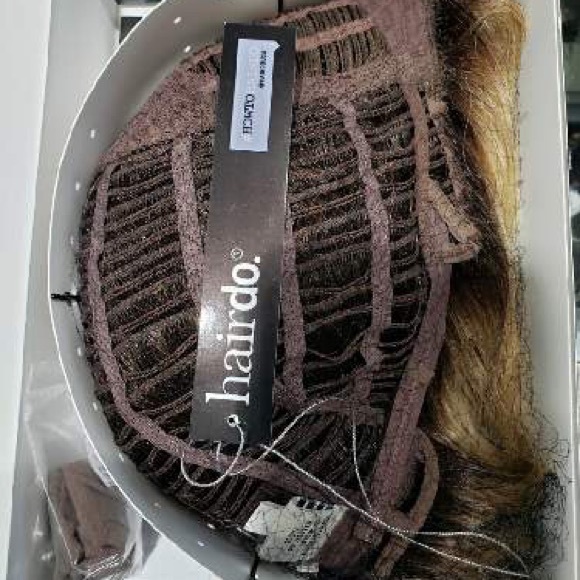 Flirty flip wig by hairdo - Picture 4 of 4